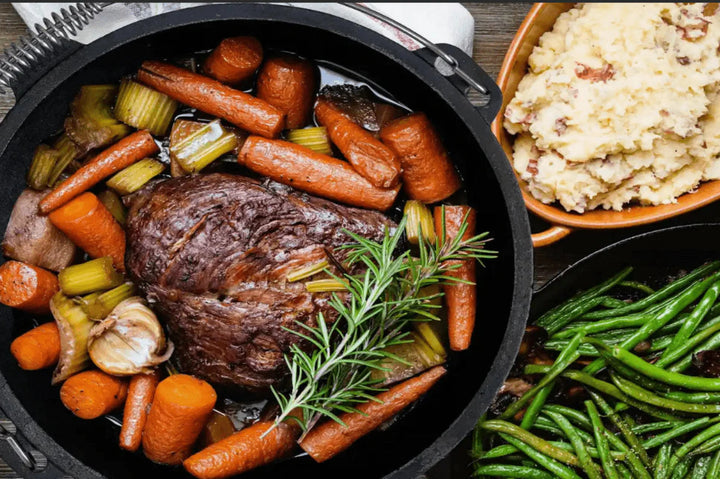 Tender beef steak with colorful vegetables from the cast iron pot – simply irresistible!